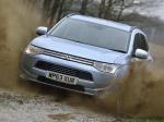 Mitsubishi Outlander PHEV 2014 года (UK)